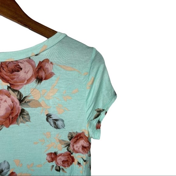 Mint Rose Top Size Small - Picture 5 of 5
